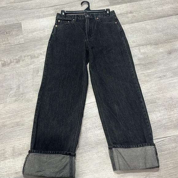 Club Monaco High Waisted Cuffed Jeans Black. Wide Leg Straight Fit Dark Wash - Picture 5 of 7